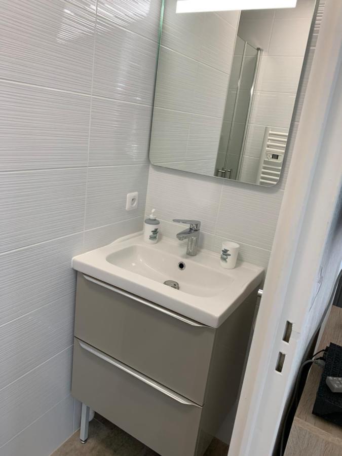 Charmant F1 Centre Mandelieu Avec Piscine Apartment Екстериор снимка